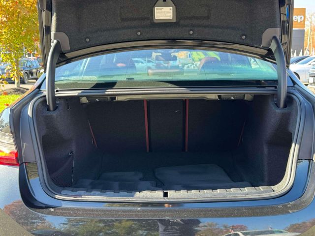 2024 BMW 3 Series 330i xDrive Sedan 2024 BMW 3 Series 330i xDrive Sedan