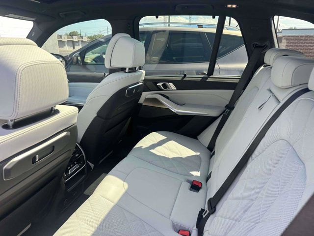 2024 BMW X5 M60i