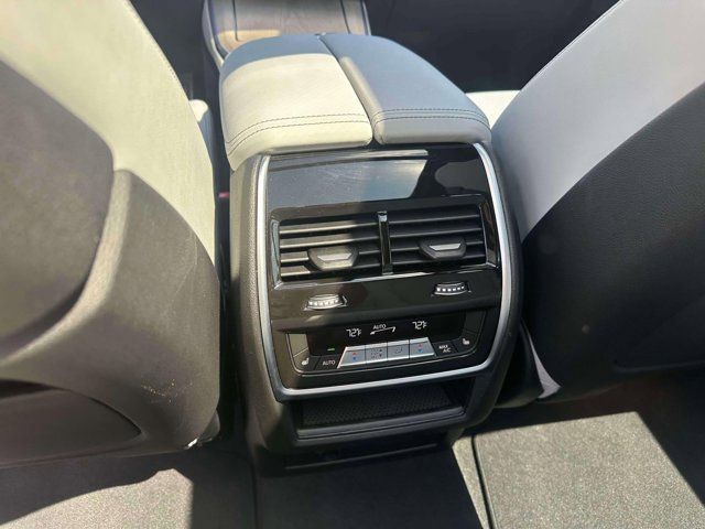 2024 BMW X5 M60i