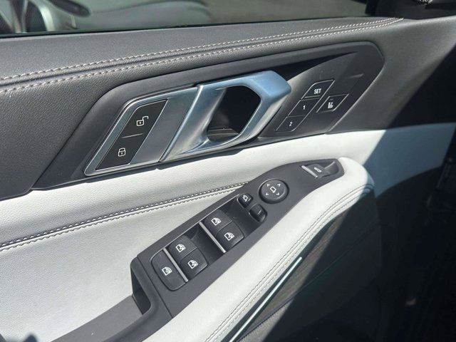 2024 BMW X5 M60i