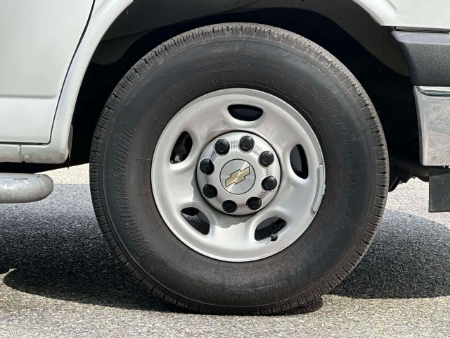 2024 Chevrolet Express Cargo Van RWD 2500 135