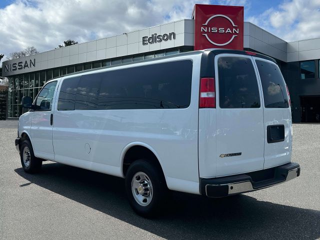 2024 Chevrolet Express Passenger RWD 3500 155 LT