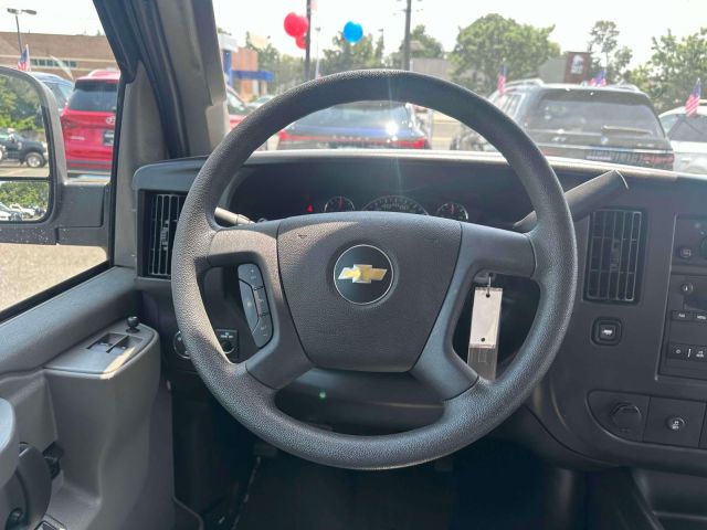 2024 Chevrolet Express Passenger RWD 3500 155 LT