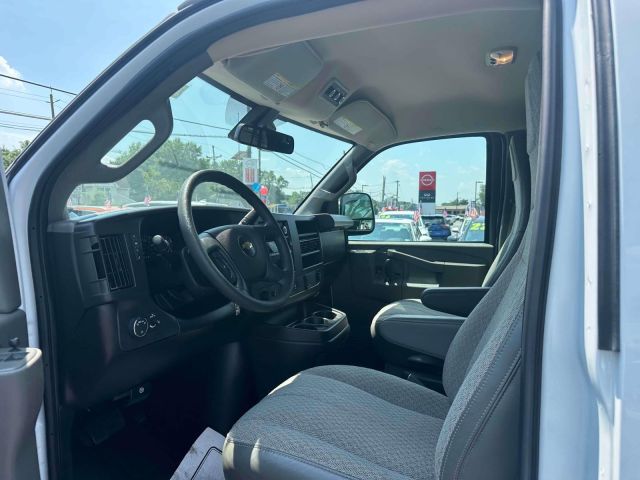 2024 Chevrolet Express Passenger RWD 3500 155 LT