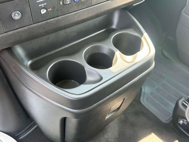 2024 Chevrolet Express Passenger RWD 3500 155 LT