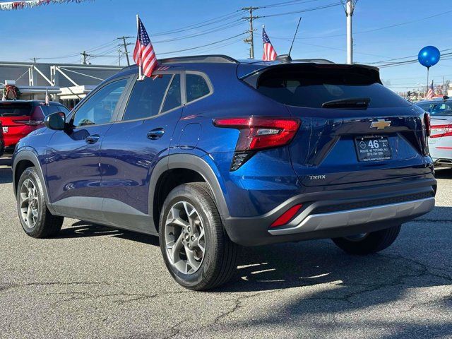 2024 Chevrolet Trax LT