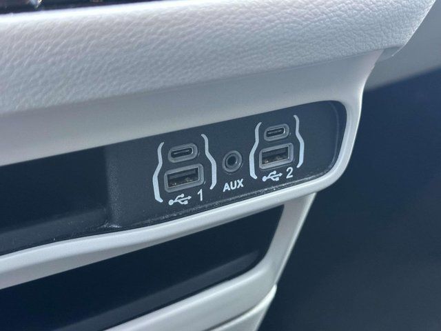 2024 Chrysler Pacifica Touring L 2024 Chrysler Pacifica Touring L