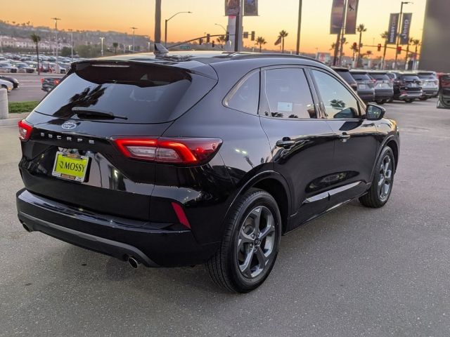 2024 Ford Escape ST-Line 2024 Ford Escape ST-Line