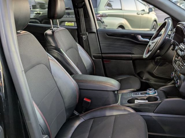 2024 Ford Escape ST-Line 2024 Ford Escape ST-Line