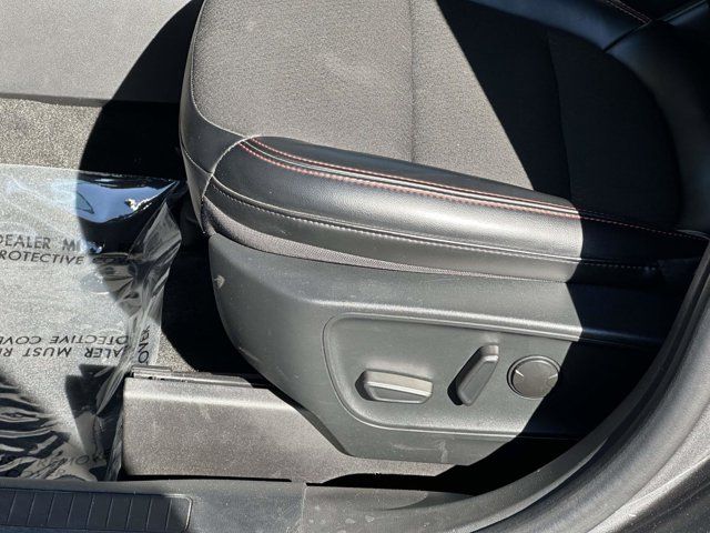 2024 Ford Escape ST-Line 2024 Ford Escape ST-Line