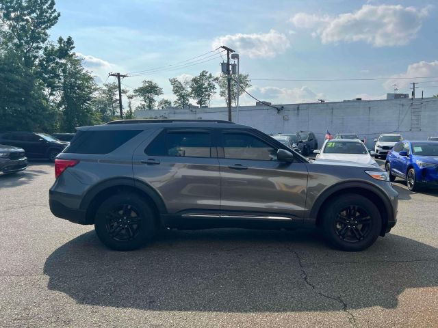 2024 Ford Explorer XLT 4WD
