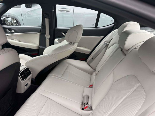 2024 Genesis G70 2.5T