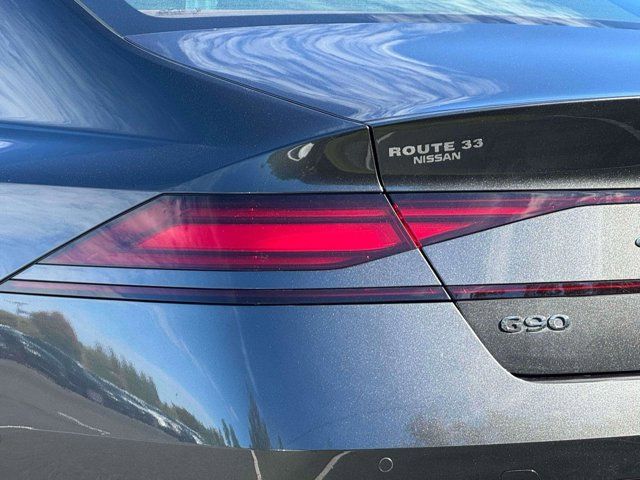 2024 Genesis G90 e-SC