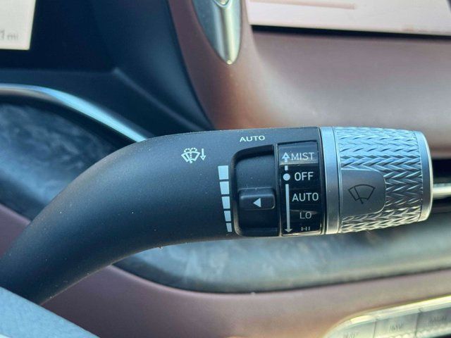 2024 Genesis G90 e-SC