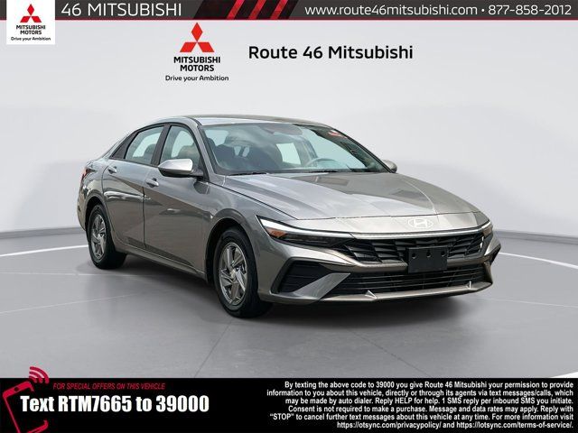 2024 Hyundai Elantra SE