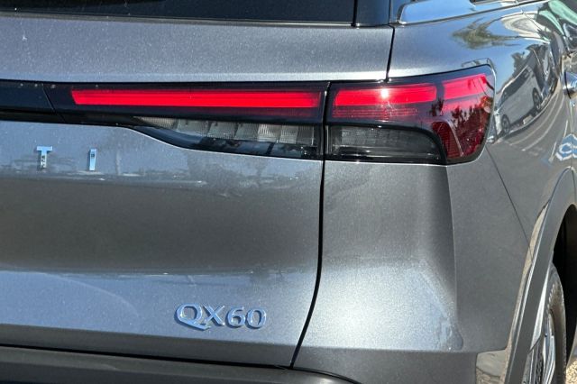 2024 INFINITI QX60 PURE