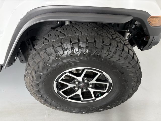 2024 Jeep Gladiator Sport S