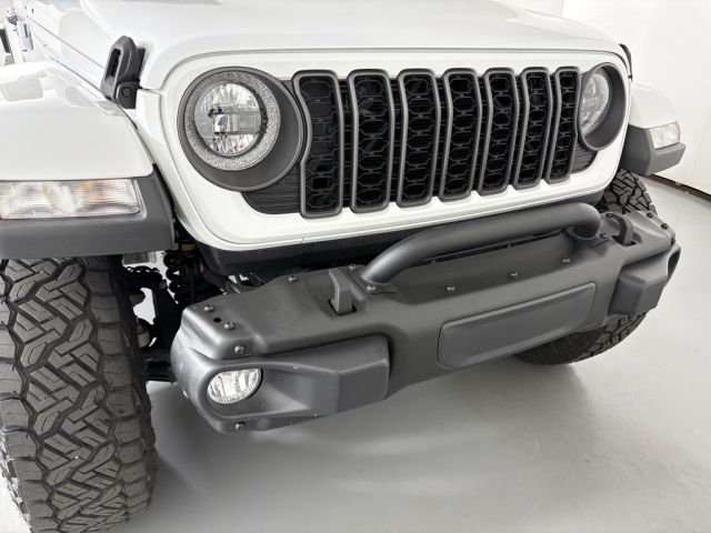 2024 Jeep Gladiator Sport S