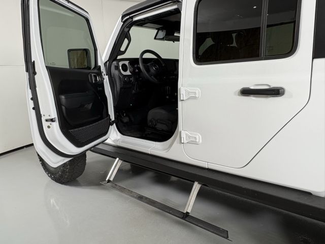 2024 Jeep Gladiator Sport S