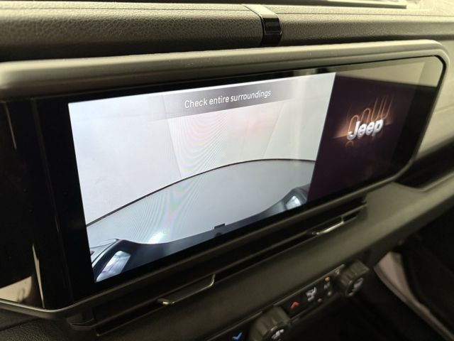 2024 Jeep Gladiator Sport S