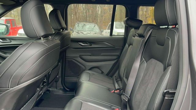 2024 Jeep Grand Cherokee Altitude 4x4