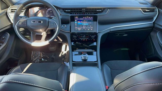 2024 Jeep Grand Cherokee Altitude X 4x4