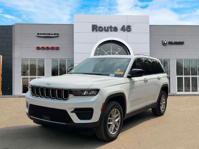 2024 Jeep Grand Cherokee Laredo X 4x4