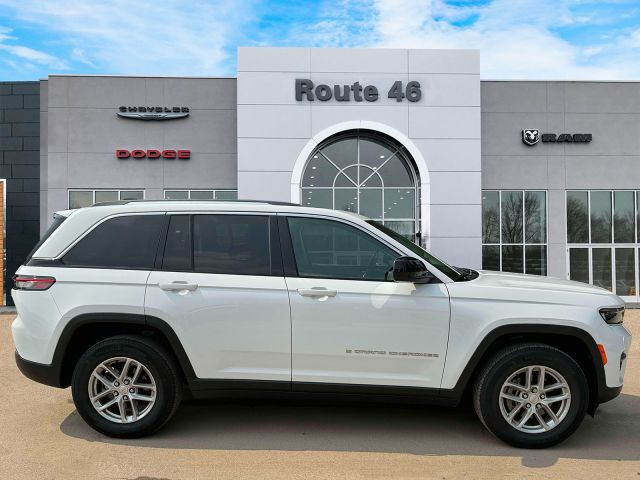 2024 Jeep Grand Cherokee Laredo X 4x4