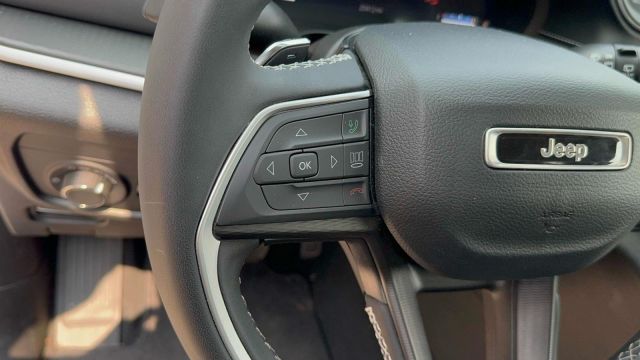 2024 Jeep Grand Cherokee Laredo X 4x4