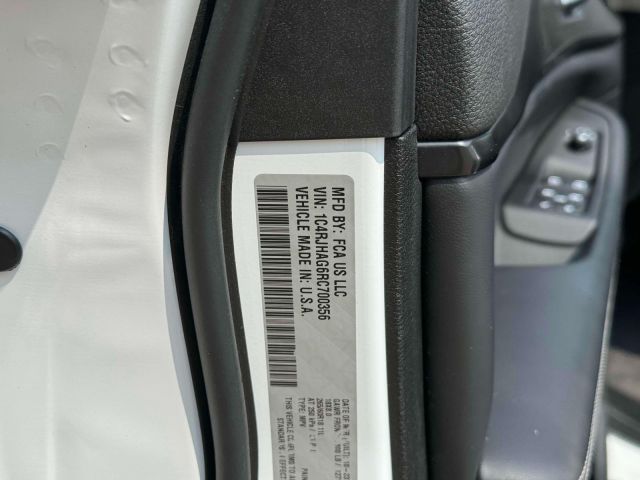 2024 Jeep Grand Cherokee Laredo X 4x4
