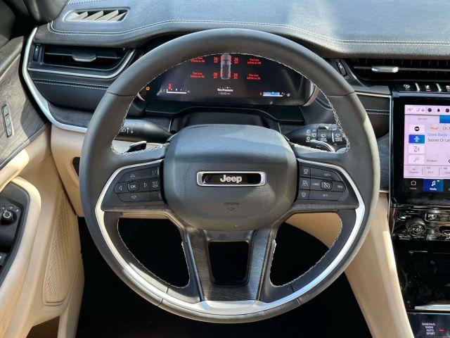 2024 Jeep Grand Cherokee Limited 4x4 2024 Jeep Grand Cherokee Limited 4x4