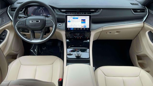 2024 Jeep Grand Cherokee Limited 4x4 2024 Jeep Grand Cherokee Limited 4x4