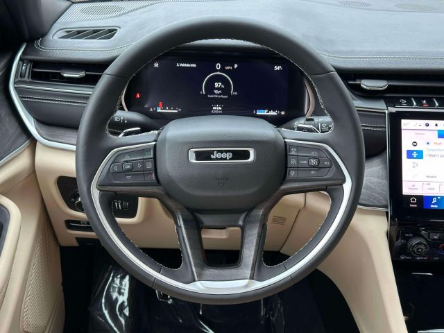 2024 Jeep Grand Cherokee Limited 4x4 2024 Jeep Grand Cherokee Limited 4x4