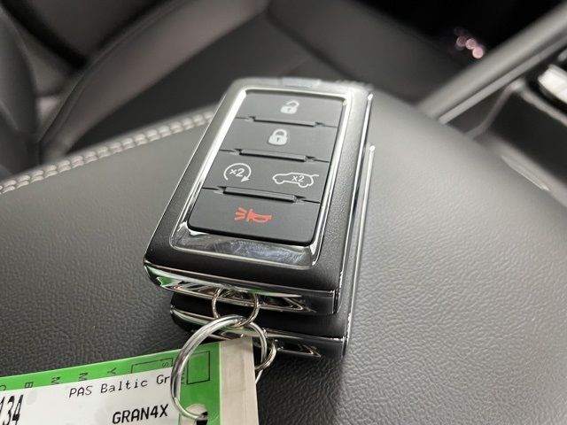 2024 Jeep Grand Cherokee Base 4xe 2024 Jeep Grand Cherokee Base 4xe