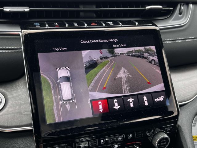 2024 Jeep Grand Cherokee 4xe Overland 4x4