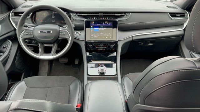 2024 Jeep Grand Cherokee L Altitude X 4x4