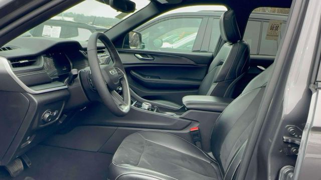 2024 Jeep Grand Cherokee L Altitude X 4x4