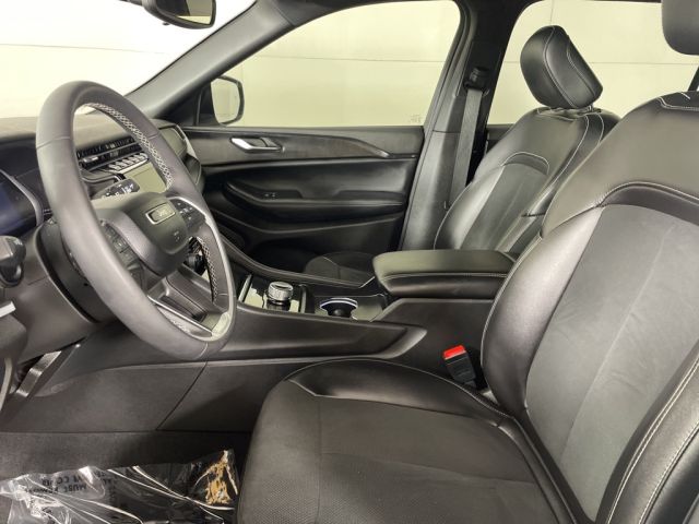 2024 Jeep Grand Cherokee L Altitude 2024 Jeep Grand Cherokee L Altitude