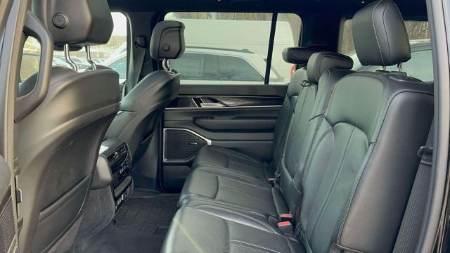 2024 Jeep Wagoneer 4x4 2024 Jeep Wagoneer 4x4