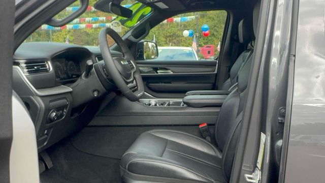 2024 Jeep Wagoneer L Series II 4x4