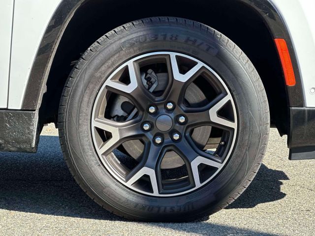 2024 Jeep Wagoneer L Series III 4x4 2024 Jeep Wagoneer L Series III 4x4