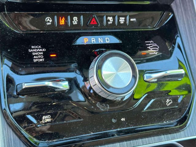 2024 Jeep Wagoneer L Series III 4x4 2024 Jeep Wagoneer L Series III 4x4