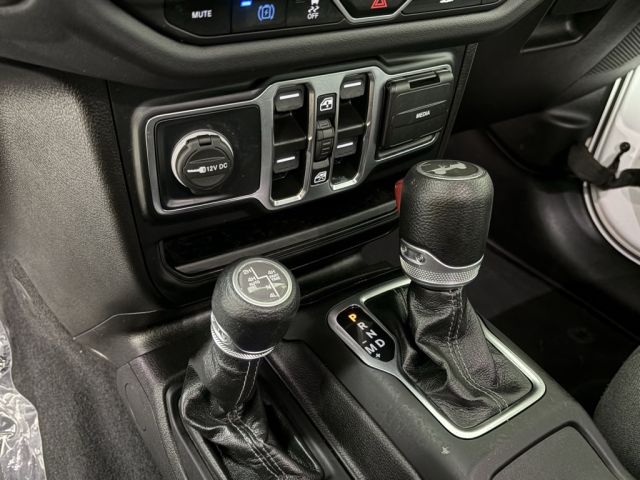 2024 Jeep Wrangler Sahara 4xe 2024 Jeep Wrangler Sahara 4xe