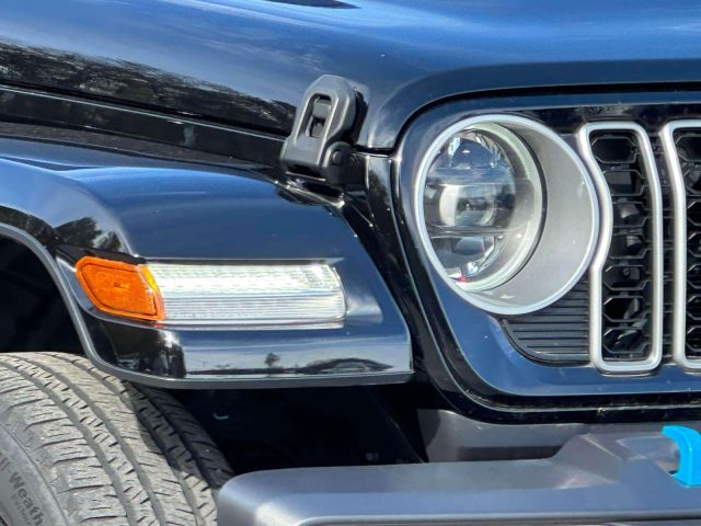 2024 Jeep Wrangler 4xe Sahara 4x4