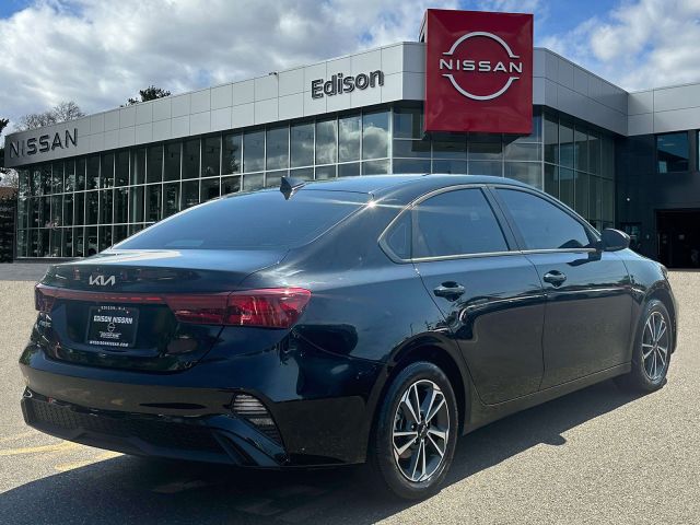 2024 Kia Forte LXS IVT