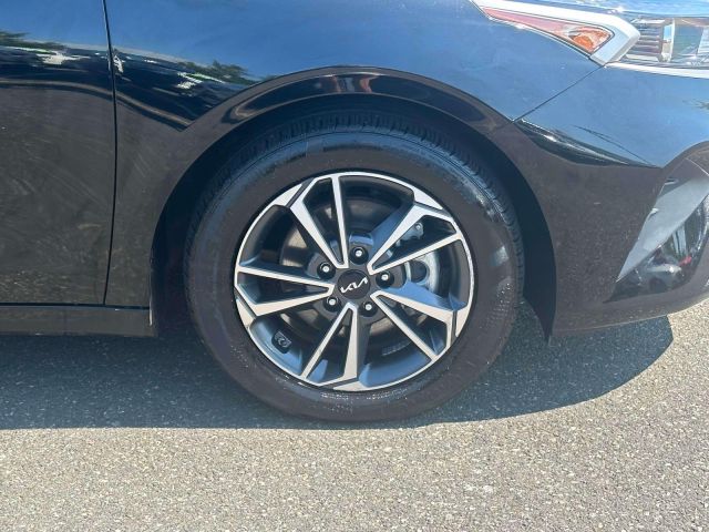 2024 Kia Forte LXS IVT