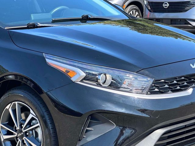2024 Kia Forte LXS IVT