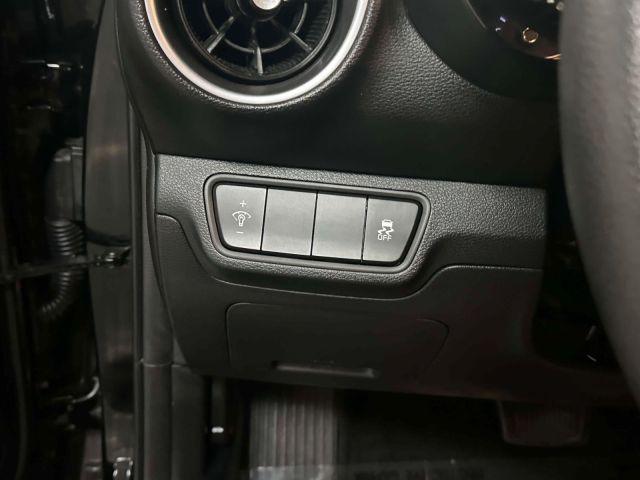 2024 Kia Forte LXS IVT