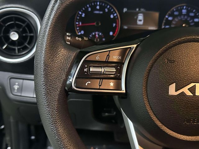 2024 Kia Forte LXS IVT