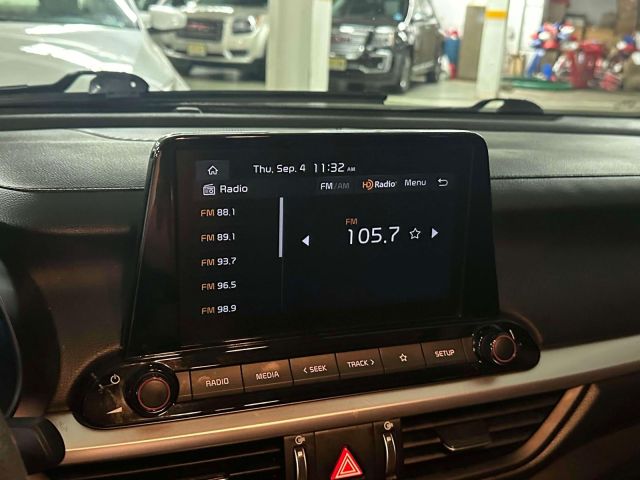 2024 Kia Forte LXS IVT
